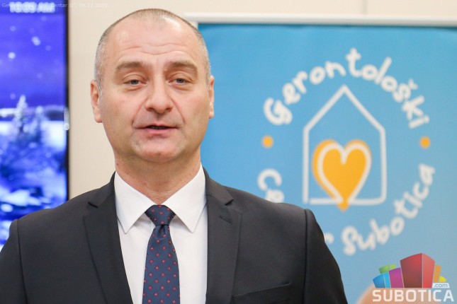 Izabrana najlepša jelka Geronotološkog centra