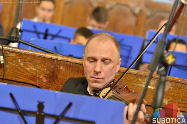 Subotička filharmonija pred gašenjem?