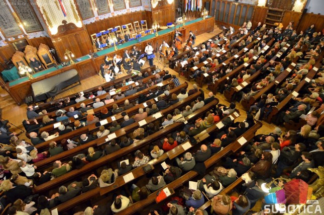 Subotička filharmonija pred gašenjem?