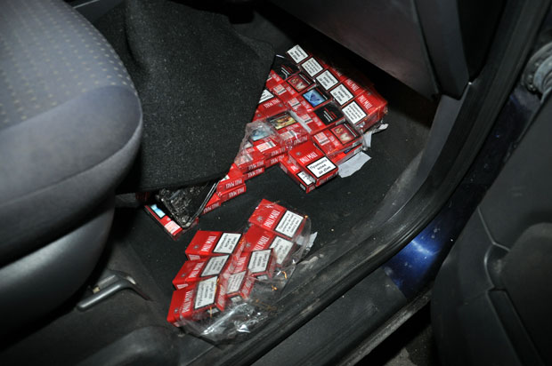 Zaplenjeno preko 6.000 paklica cigareta