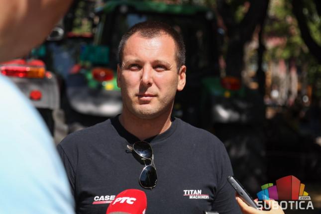 Traktori u centru grada - protestuju i subotički poljoprivrednici