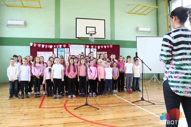 Subotičke škole obeležile Dan roze majica