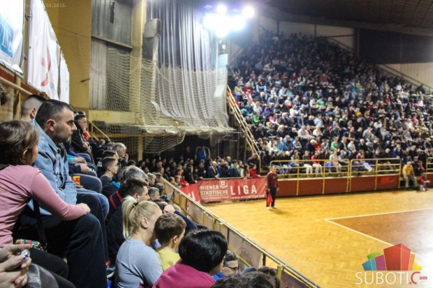 Odbojkašicama Spartaka pripao maratonski derbi protiv Crvene zvezde (3:2)