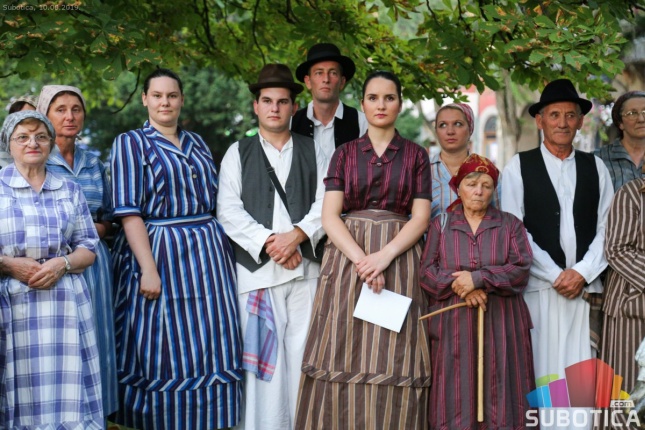 Položeni venci na spomenik Risaru i Blašku Rajiću