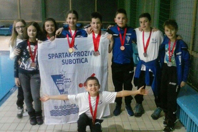 Plivači Spartak-Prozivke osvojili 37 medalja na međunarodnom mitingu "Feniks 2016"