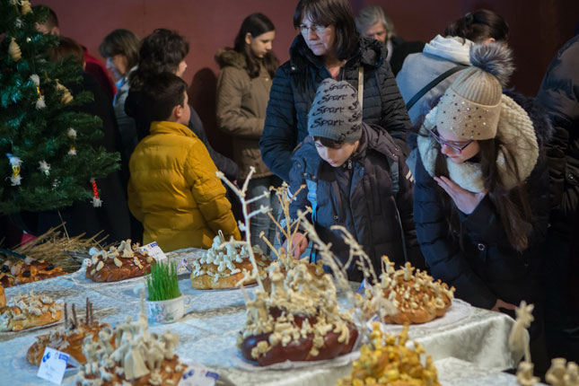 Božićnjaci i ove godine krase Gradsku kuću