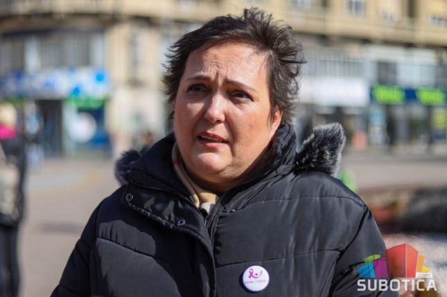 Simboličnom šetnjom obeležen Nacionalni dan borbe protiv raka dojke