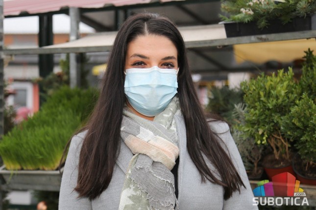 Zbog kovida Buvljak na kolenima