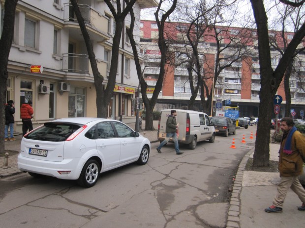 Gužva na novom zatvorenom parkingu kod Otvorenog univerziteta