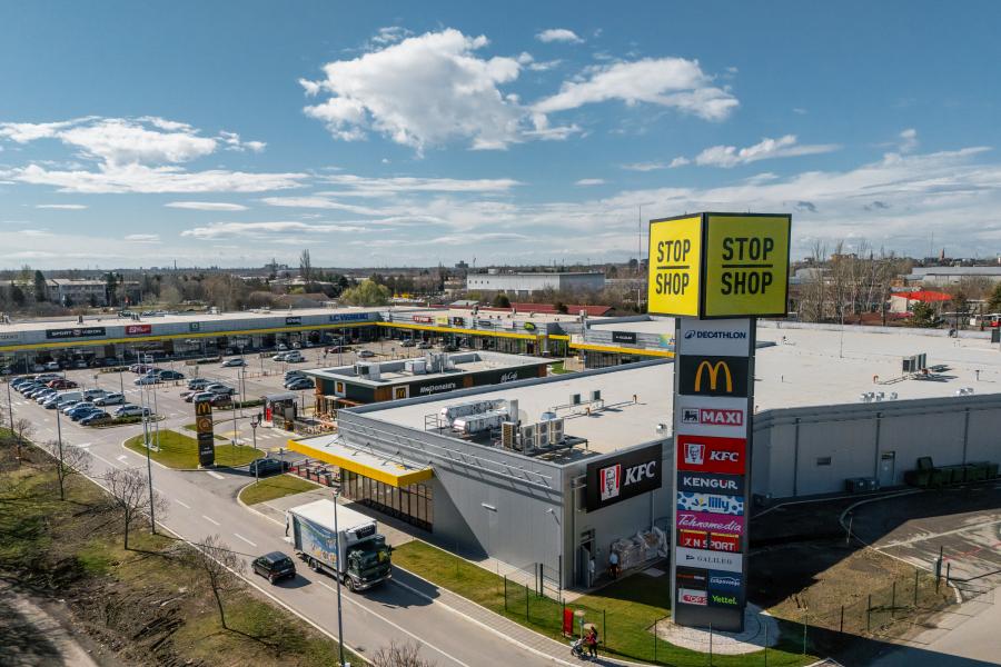 "STOP SHOP" proslavlja 10. godinu poslovanja u Subotici uz poklone, zabavu i popuste