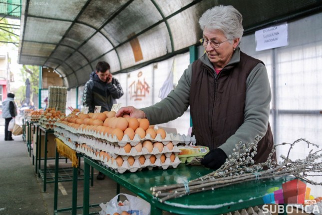 Pijace spremne za Uskrs, čekaju se kupci