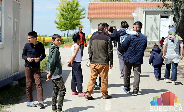 Prihvatni centri za sada neće biti zatvoreni