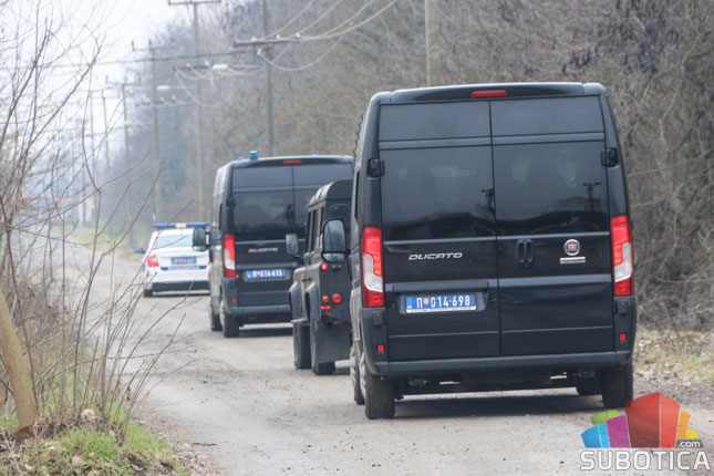 U toku akcija izmeštanja migranata iz Subotičke šume, policija nema prijave za pucnjavu