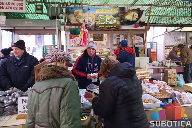 Praznična trpeza će isprazniti novčanike