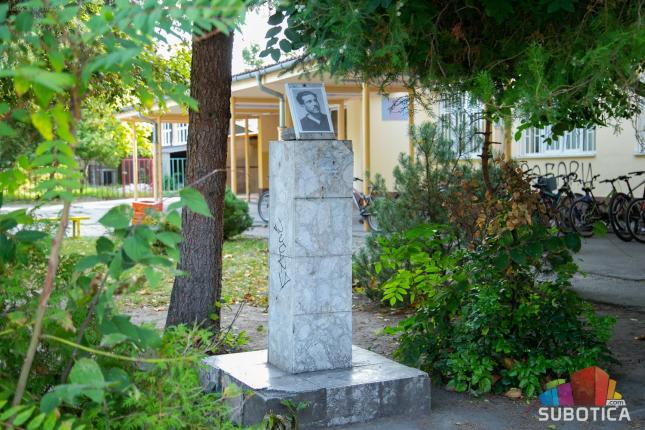 Mikić se "vraća kući", sutra postavljanje biste borcu za oslobođenje Subotice