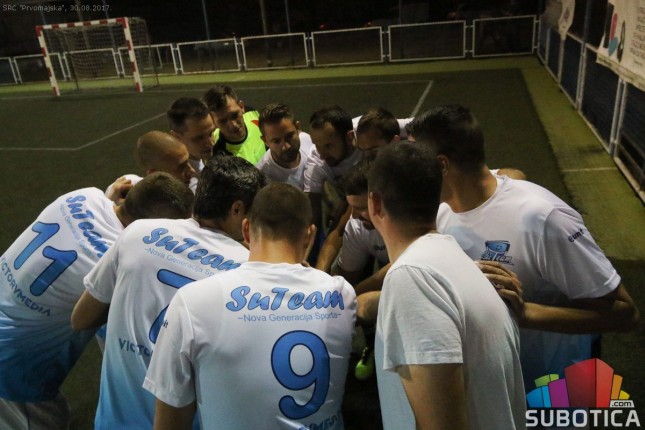 Mali fudbal: Večeras finale Letnjeg turnira u Prvomaјskoj