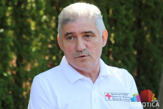 Na Međunarodnom kampu omladine Crvenog krsta, kroz simulaciju oružanog sukoba, mladi učili o delovanju ove organizacije u ratu