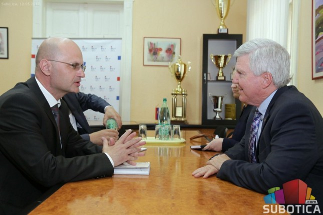 Američki ambasador razgovarao i sa predstavnicima hrvatske manjine