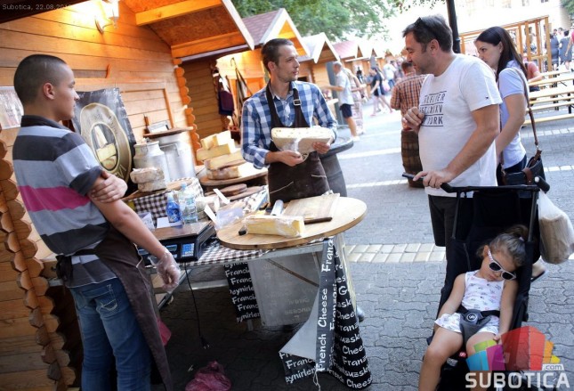 Svečano otvaranje XVII Interetno festivala večeras na bini kod svečanog ulaza Gradske kuće