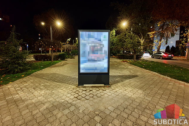 Reklamni panoi na Radijalcu se izmeštaju sa strane