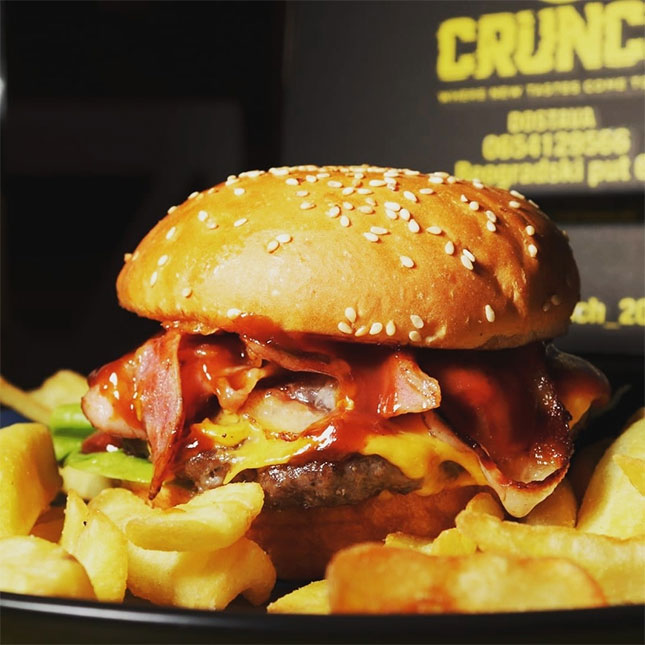 Tortilje, novopazarski ćevapi i bavarske kobasice punjene sirom - novine u restoranu brze hrane "Crunch"