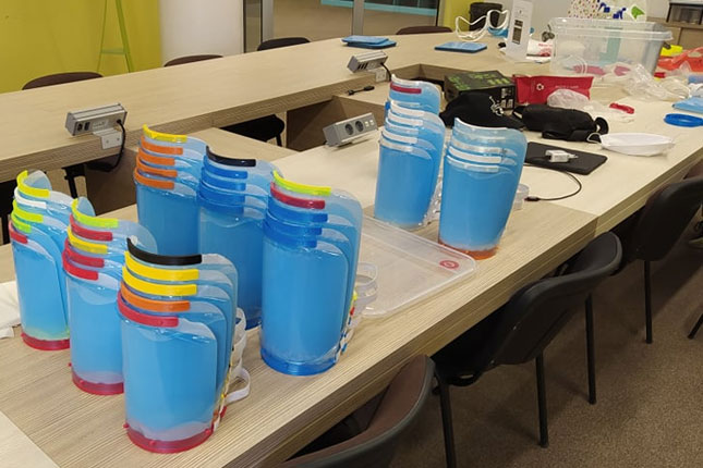 Subotičani napravili više od 700 zaštitnih vizira i donirali medicinarima