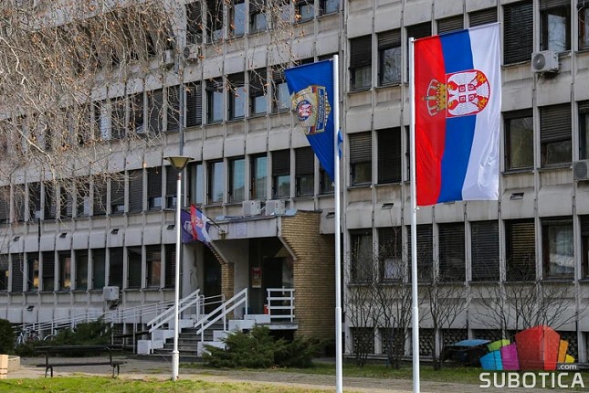 Hrvati prijavili etnički motivisani napad, policija demantovala navode - stvarni povod sukoba parking