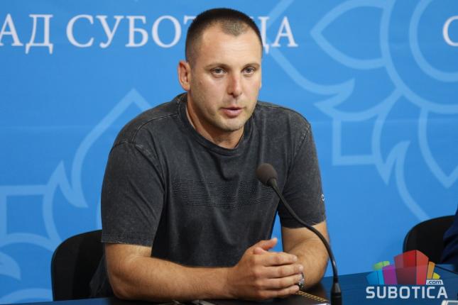 Traktori se vraćaju na njive, ali paori ne odustaju od zahteva