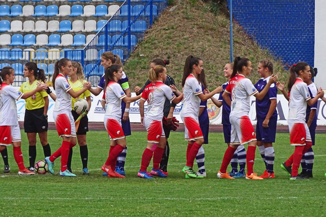 Fudbal: "Golubice" bolje od "lala" na startu prvenstva