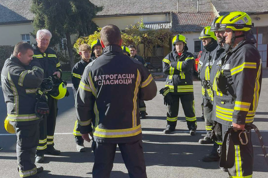 Zajednička obuka spasilačkih službi u bivšoj kasarni - simulacija spašavanja u realnim uslovima