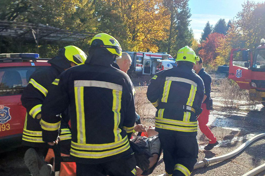 Zajednička obuka spasilačkih službi u bivšoj kasarni - simulacija spašavanja u realnim uslovima