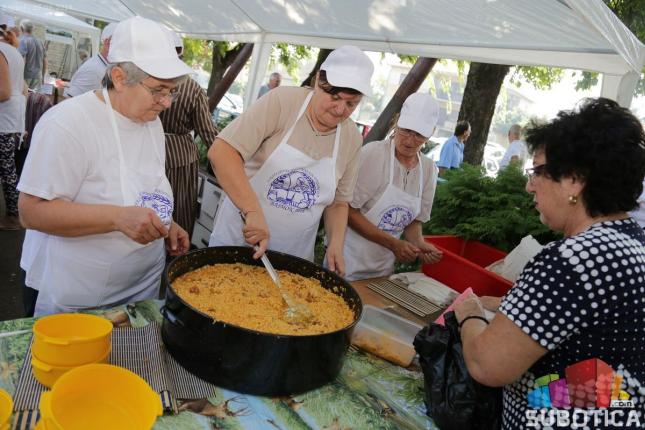 U Bajmoku održan Festival bunjevačkih jela (bunjevački ila)