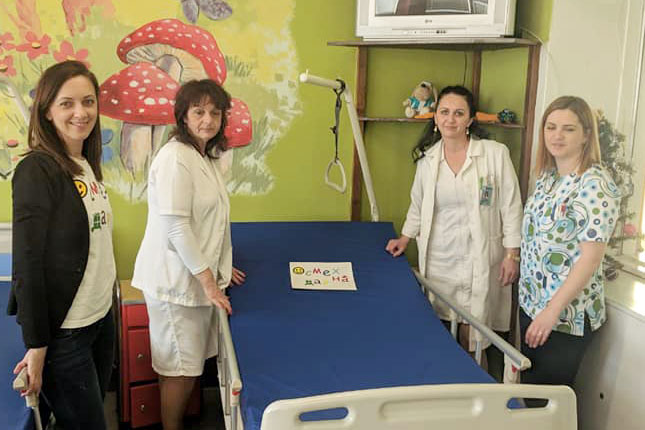 Organizacija "Osmeh na dar" donirala krevete Opštoj bolnici