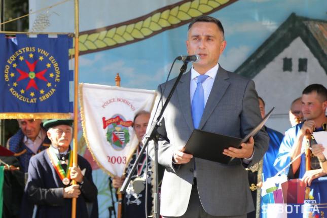 Vinari iz regiona defilovali centrom Subotice