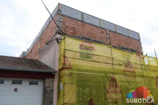 Spor komšija zbog dogradnje objekta