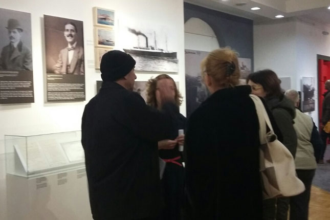 Izložba o Arturu Munku