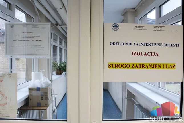 Broj novih slučajeva kovid-19 stagnira, u bolnici i dalje teška situacija