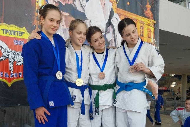 Džudo: Mateja Borojević osvojio bronzu na Evrokupu, a mlađi "Spartanci" 10 medalja u Zrenjaninu
