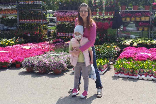 Hrabra Iva Zvekić na putu punog oporavka