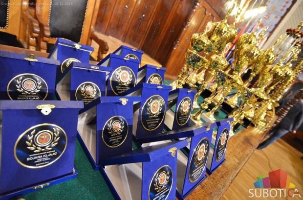 Održana svečanost proglašenja najboljih sportista i kolektiva u 2015. godini