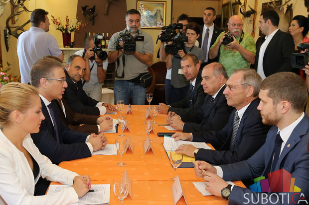 Sastanak ministara Srbije i Mađarske u Hajdukovu