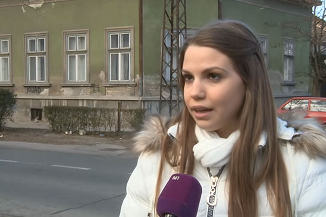 Migranti oteli devojčici telefon, taksisti ih sustigli