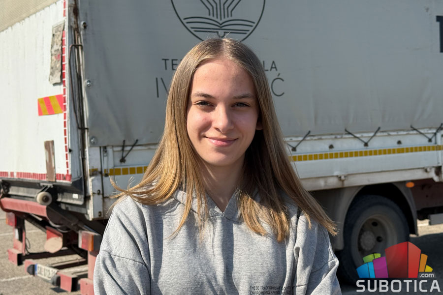 Za volanom bez dileme - maturantkinja koja svoju budućnost vidi u kamionu