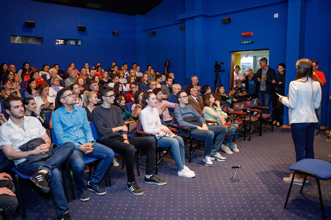 SUgrađani: Dragan Krstić, profesor filozofije - "Tri boje jedne nauke"