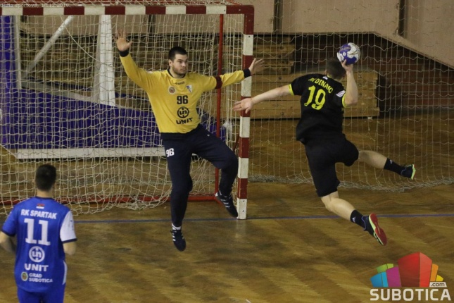 Rukomet: Spartak poražen od Dinama (22:24)