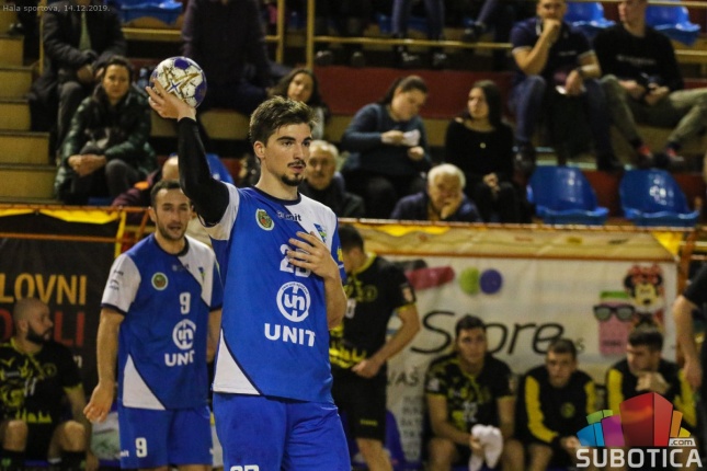 Rukomet: Spartak poražen od Dinama (22:24)