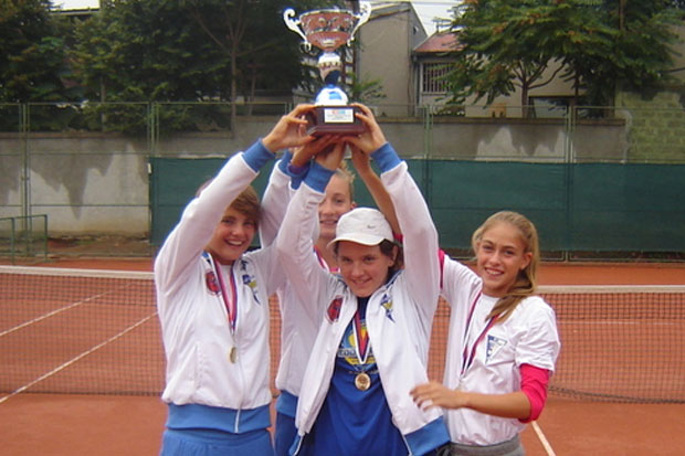 Teniserke Spartaka (U14) šampionke Srbije, teniseri vicešampioni