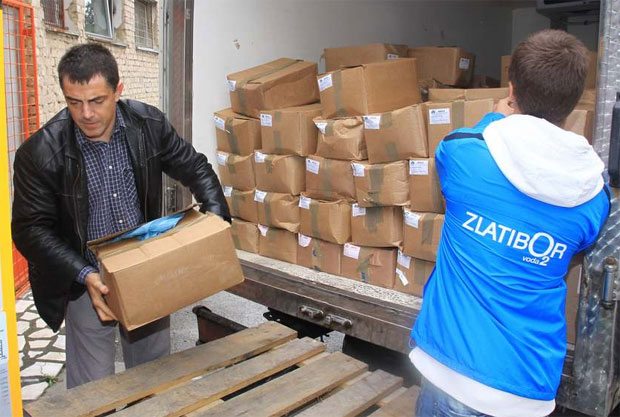 Fudbaleri Spartaka delili humanitarnu pomoć u Subotici