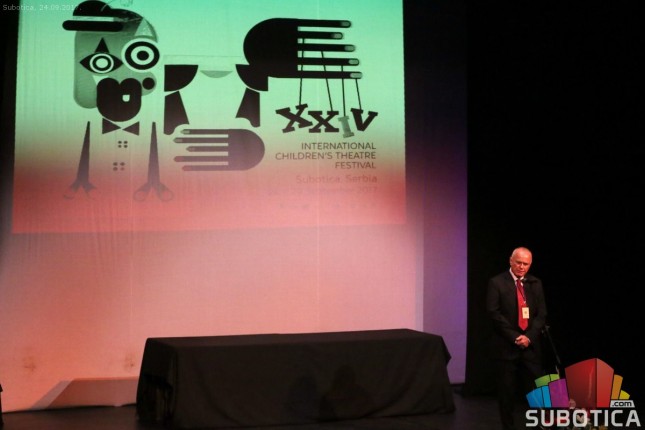 Slobodan Marković i Ljubivoje Ršumović podneli ostavke na funkcije Međunarodnog festivala pozorišta za decu