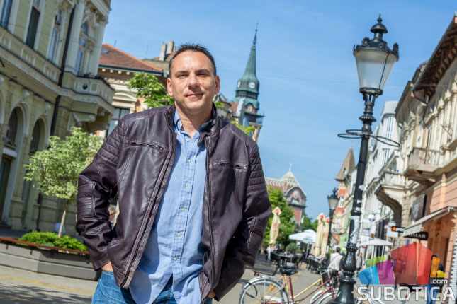 SUgrađani: Žolt Sendi - "Uvek sam gledao van - iz kutije"